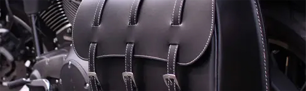 ハーレーソフテイルにサドルバッグを取り付ける